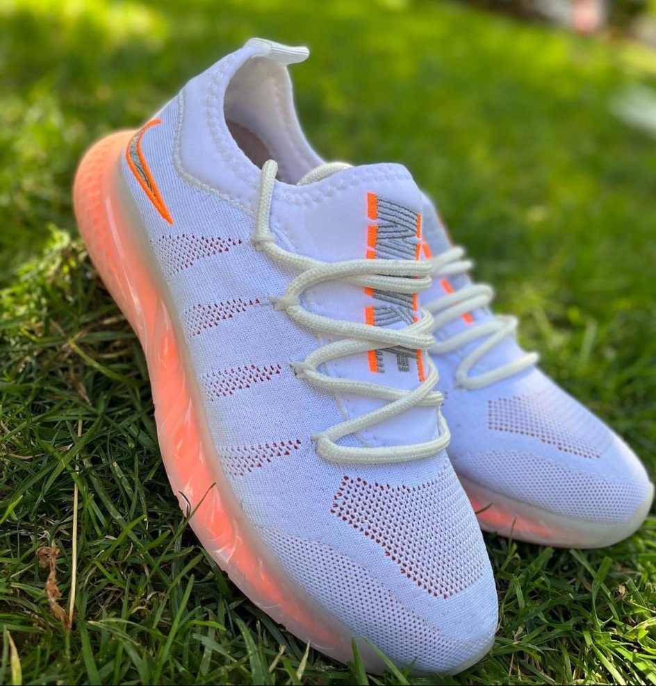 Маратонки Nike Zoom бяло-оранжево